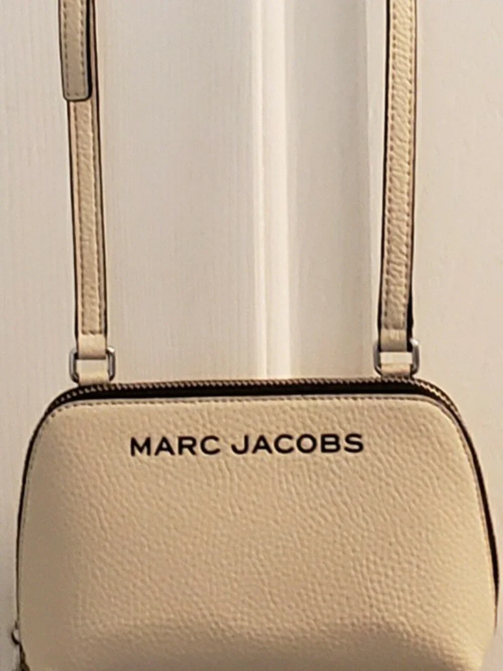 Marc Jacobs Cream Pebbled Leather Crossbody Bag